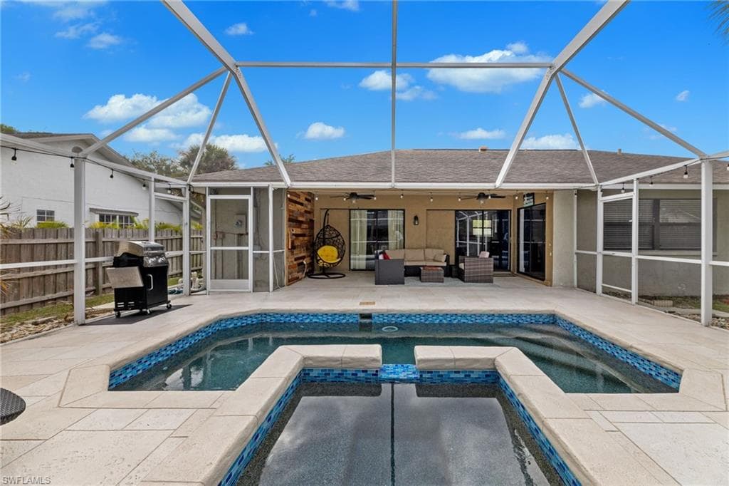 2451 River Reach DR, NAPLES FL 34104-26