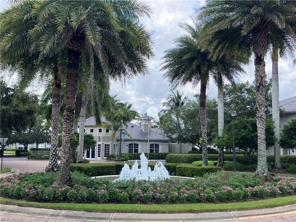 7172 Lemuria CIR # 1802, NAPLES FL 34109-1