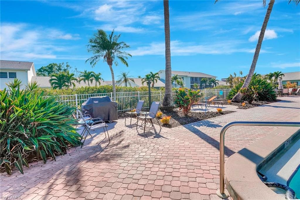 1500 Memoli LN # B5, FORT MYERS FL 33919-32