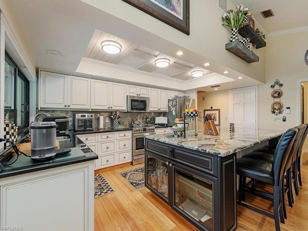431 Forest Hills BLVD, NAPLES FL 34113-12