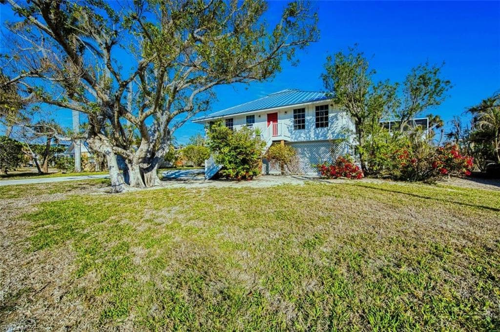 220 Palm Lake DR, SANIBEL FL 33957-41