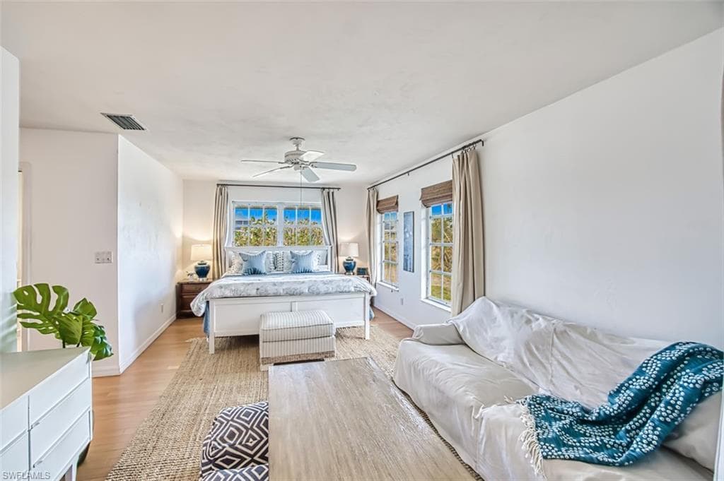 220 Palm Lake DR, SANIBEL FL 33957-16