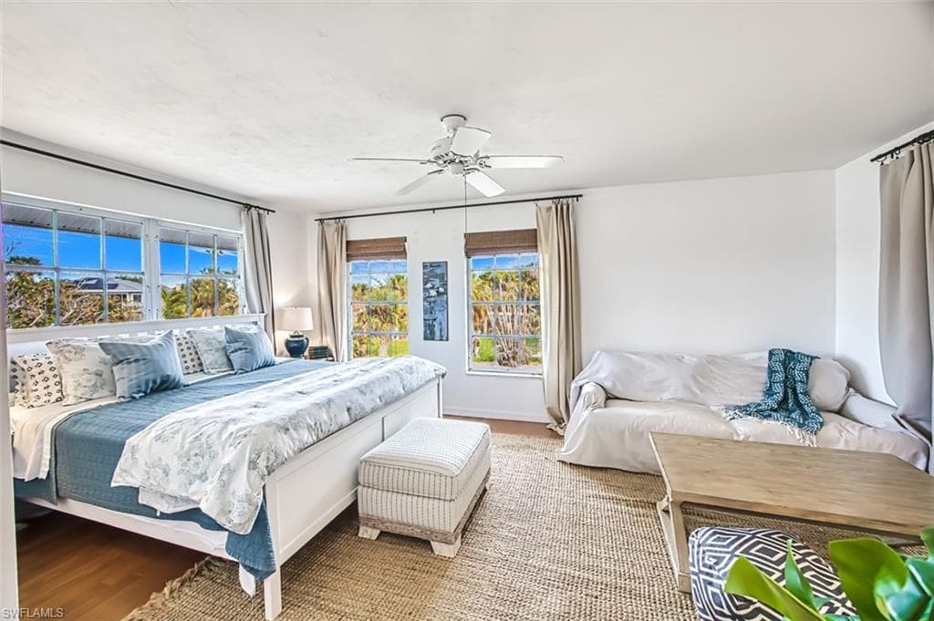 220 Palm Lake DR, SANIBEL FL 33957-11