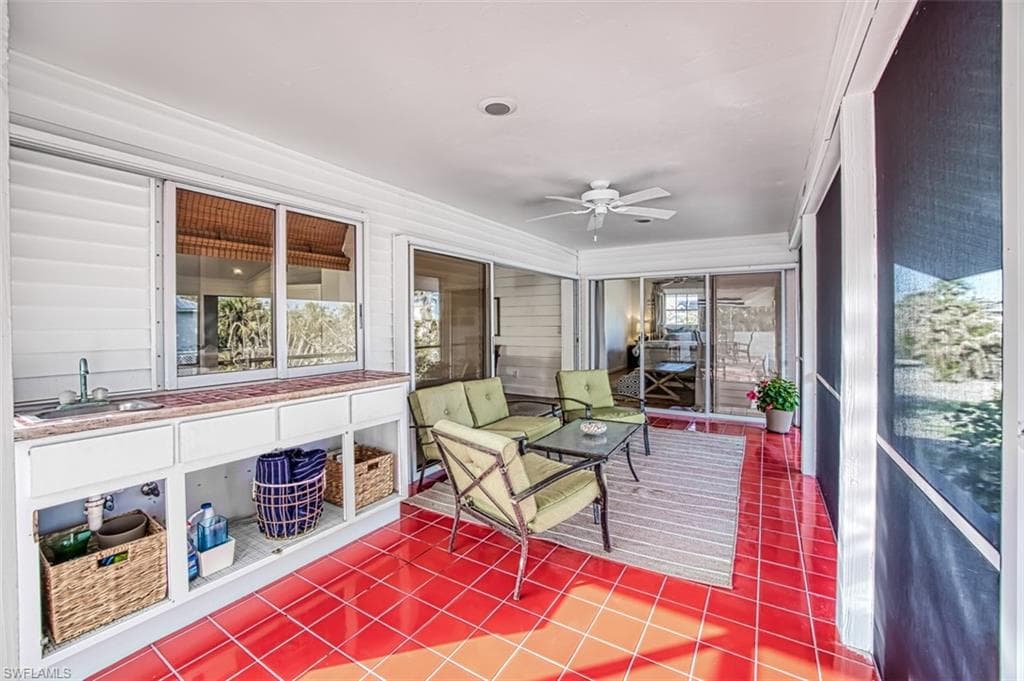 220 Palm Lake DR, SANIBEL FL 33957-27