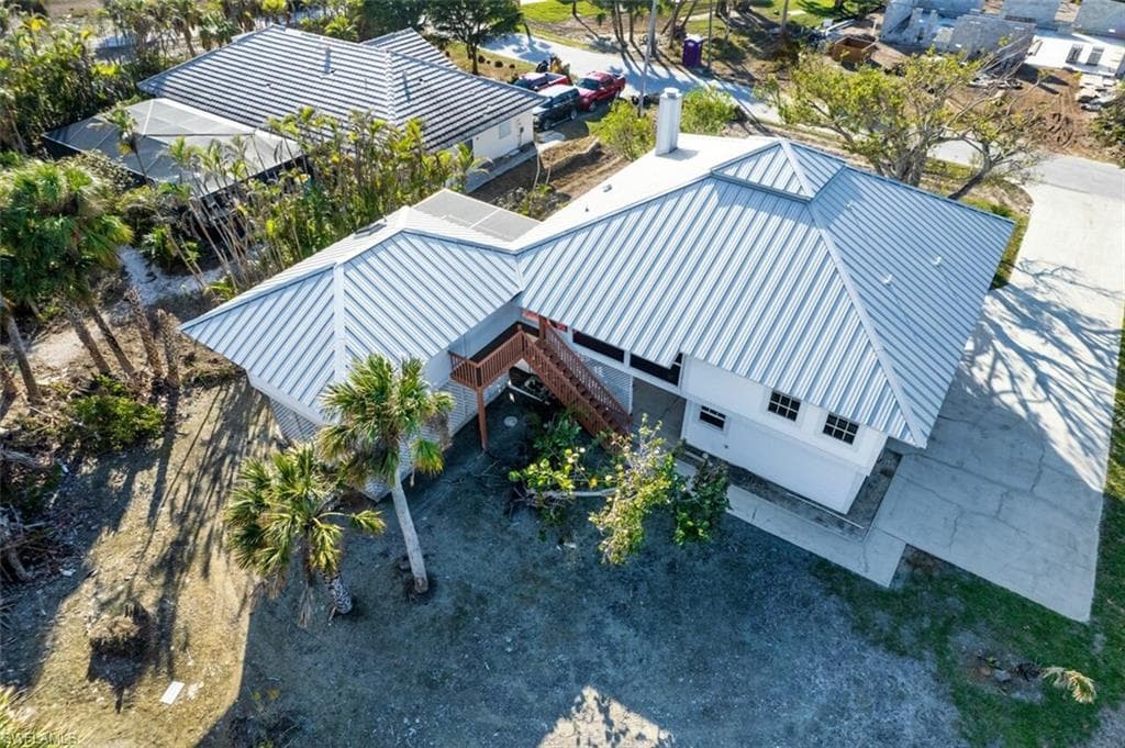 220 Palm Lake DR, SANIBEL FL 33957-38