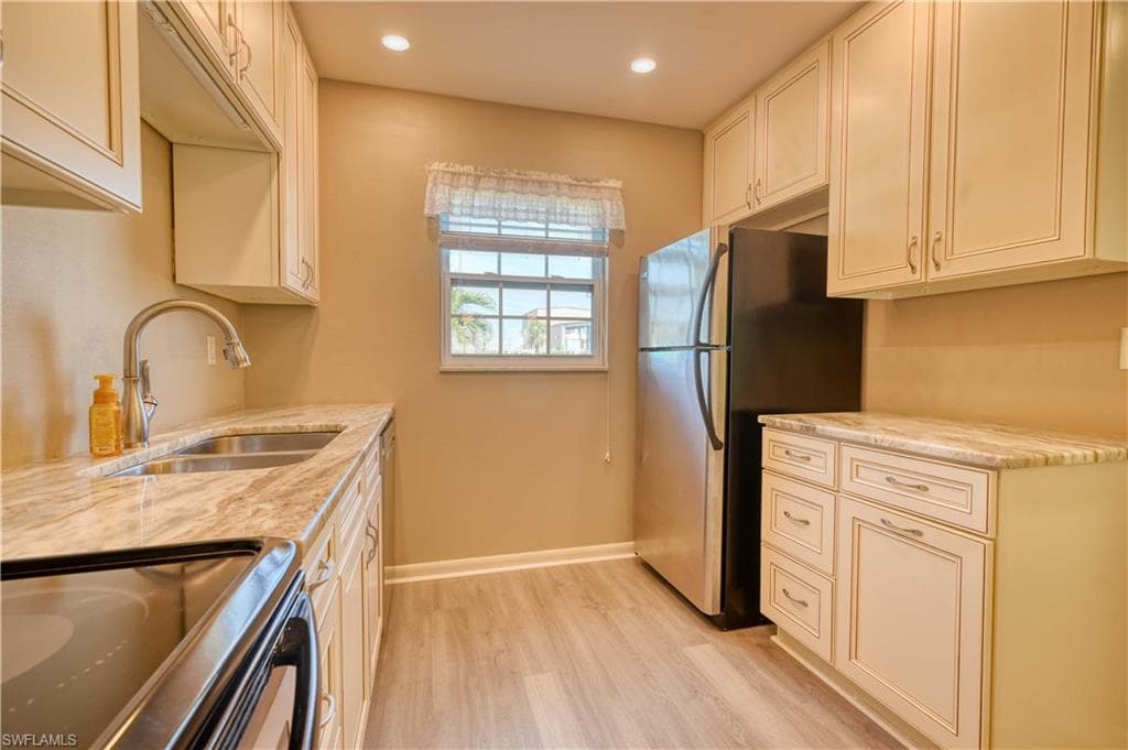 1398 Myerlee Country Club BLVD, FORT MYERS FL 33919-1