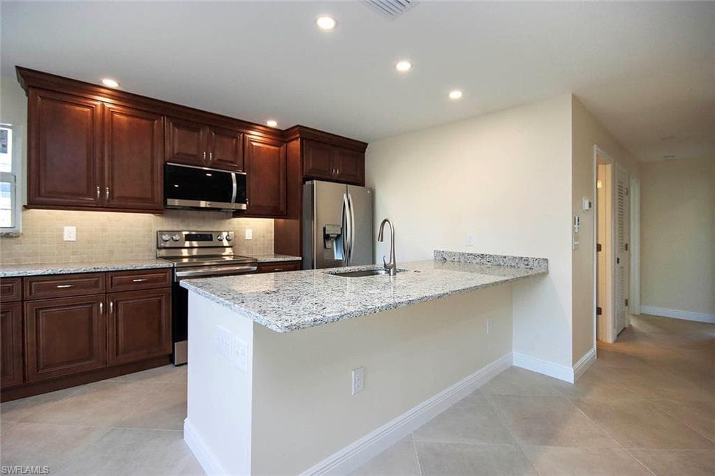 827 E Gulf DR # L1, SANIBEL FL 33957-3