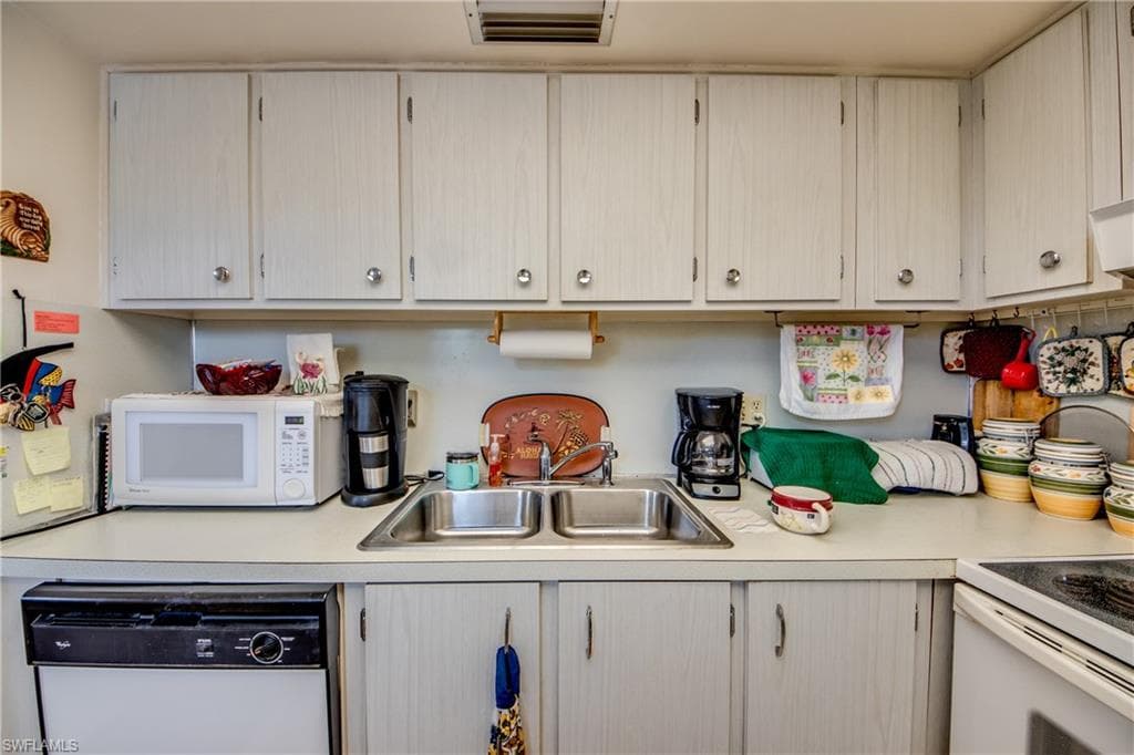 1432 Tropic TER # 1432, NORTH FORT MYERS FL 33903-7