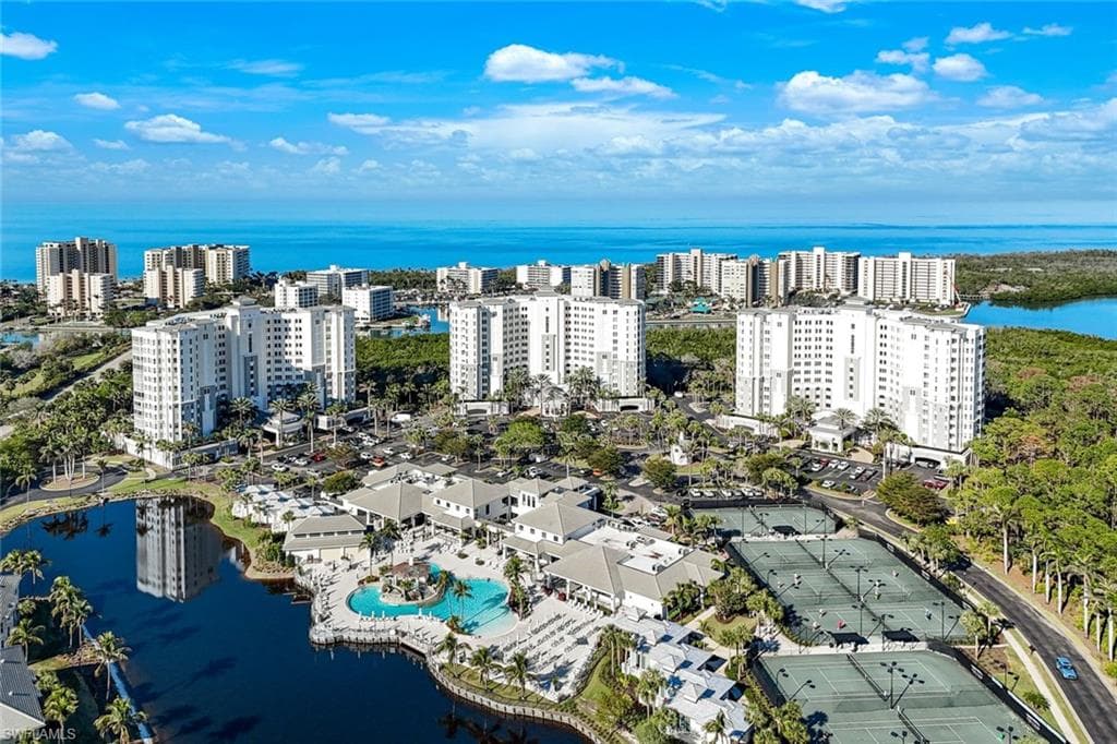 325 Dunes BLVD # 605, NAPLES FL 34110-29