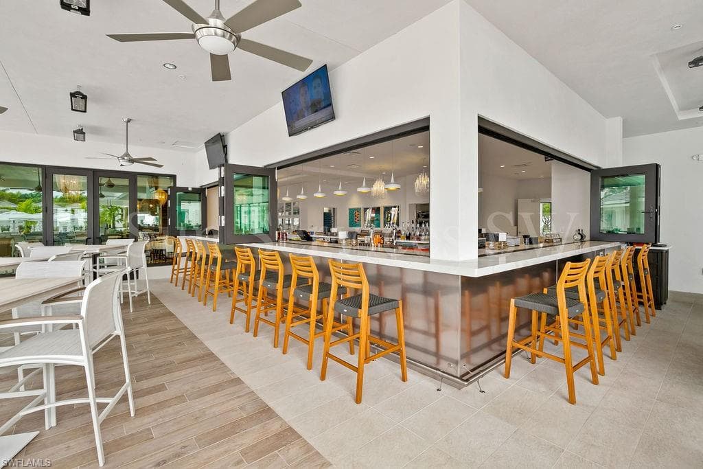 325 Dunes BLVD # 605, NAPLES FL 34110-34