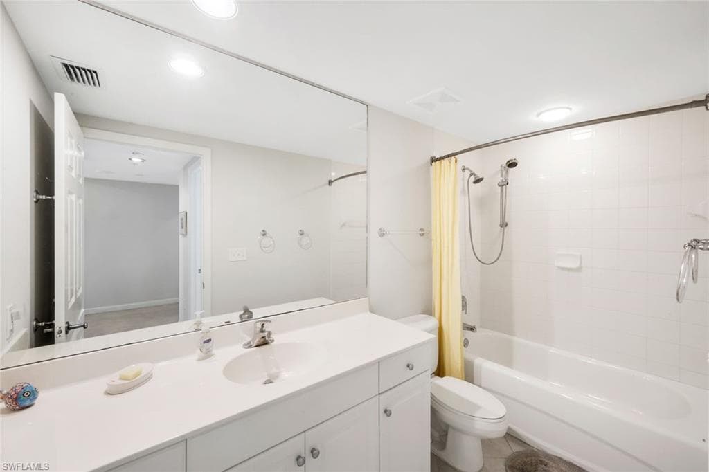 325 Dunes BLVD # 605, NAPLES FL 34110-20