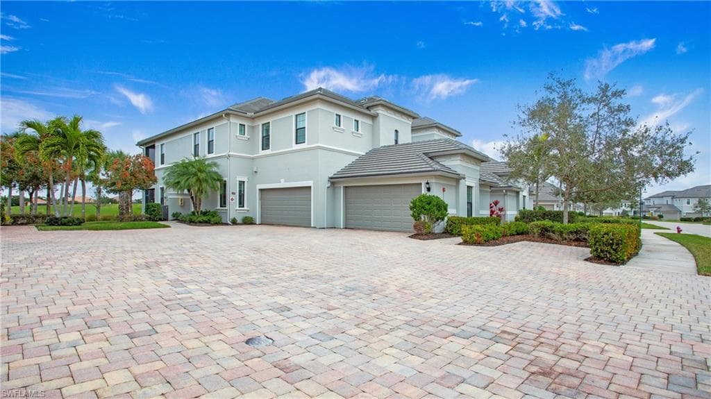12045 Covent Garden CT # 2104, NAPLES FL 34120-25