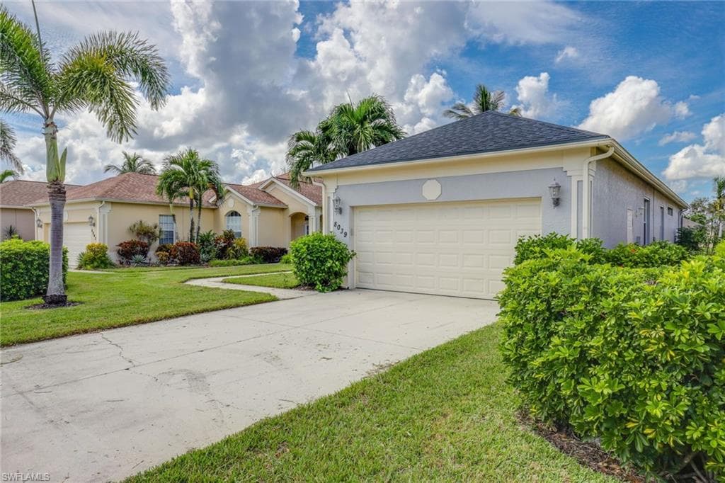 8039 Tauren CT, NAPLES FL 34119-33