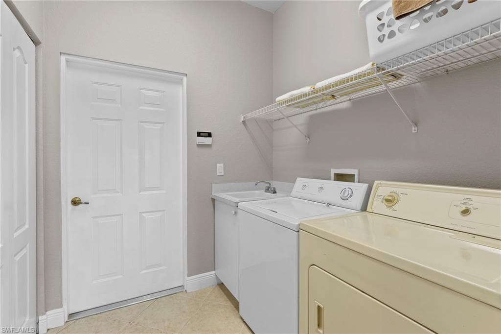 8039 Tauren CT, NAPLES FL 34119-20