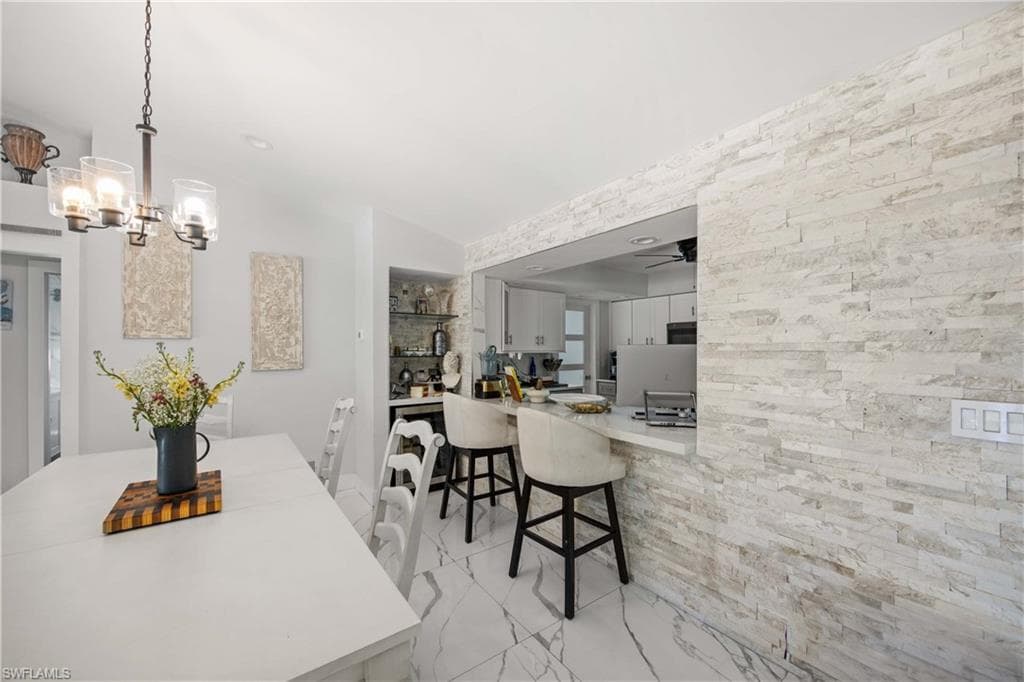 1890c Oakes BLVD, NAPLES FL 34119-8