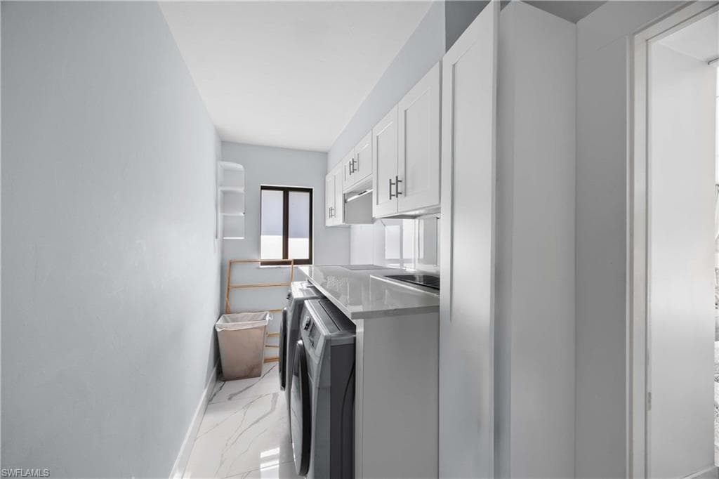 1890c Oakes BLVD, NAPLES FL 34119-20