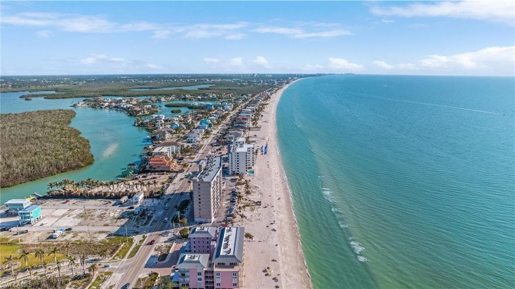 26300 Hickory BLVD # 903, BONITA SPRINGS FL 34134-19