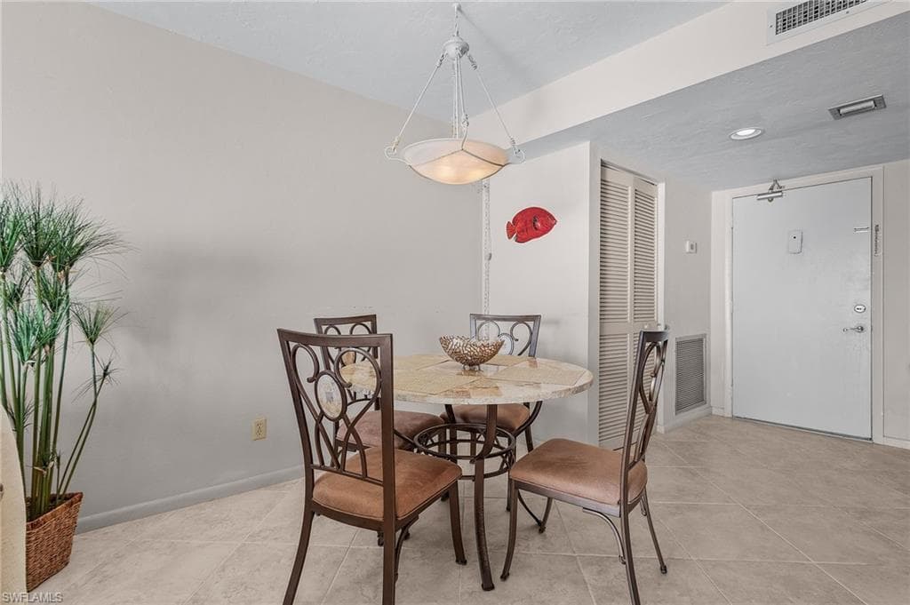 26300 Hickory BLVD # 903, BONITA SPRINGS FL 34134-8