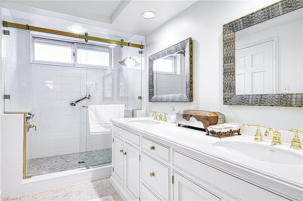 10 Seagate DR # 6N, NAPLES FL 34103-13