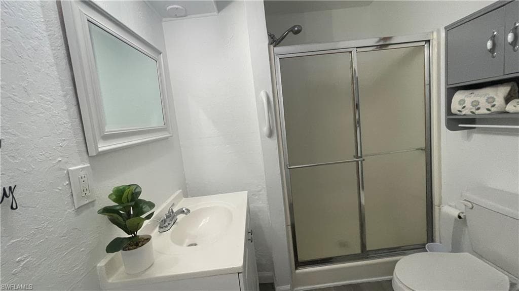 16230 Cynthia CT, FORT MYERS FL 33908-18