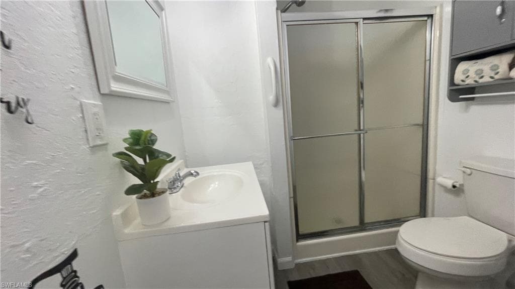 16230 Cynthia CT, FORT MYERS FL 33908-20