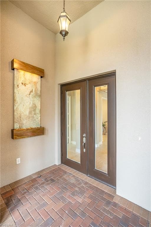 13628 Mandarin CIR, NAPLES FL 34109-2