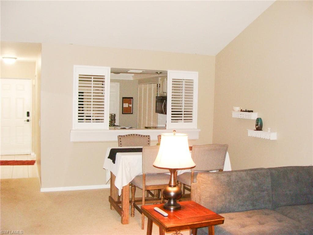 5693 Rattlesnake Hamm RD # 204, NAPLES FL 34113-6