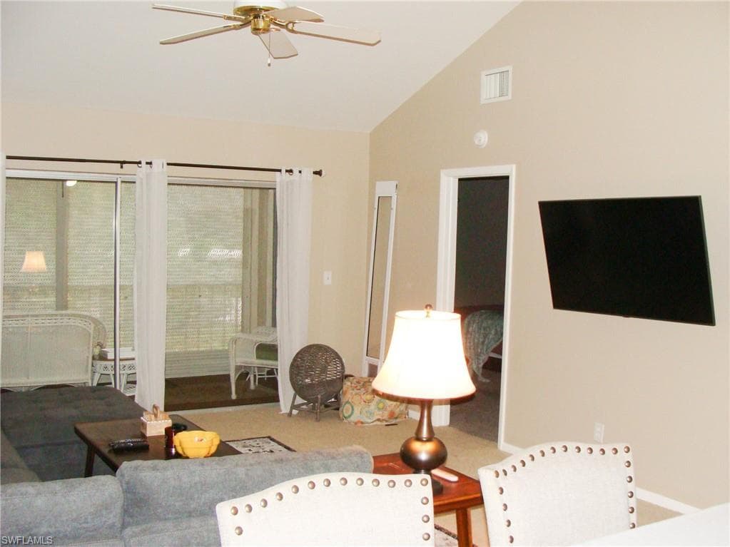 5693 Rattlesnake Hamm RD # 204, NAPLES FL 34113-7