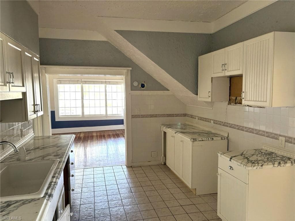2703 McGregor BLVD, FORT MYERS FL 33901-22