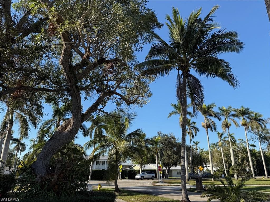 2703 McGregor BLVD, FORT MYERS FL 33901-6