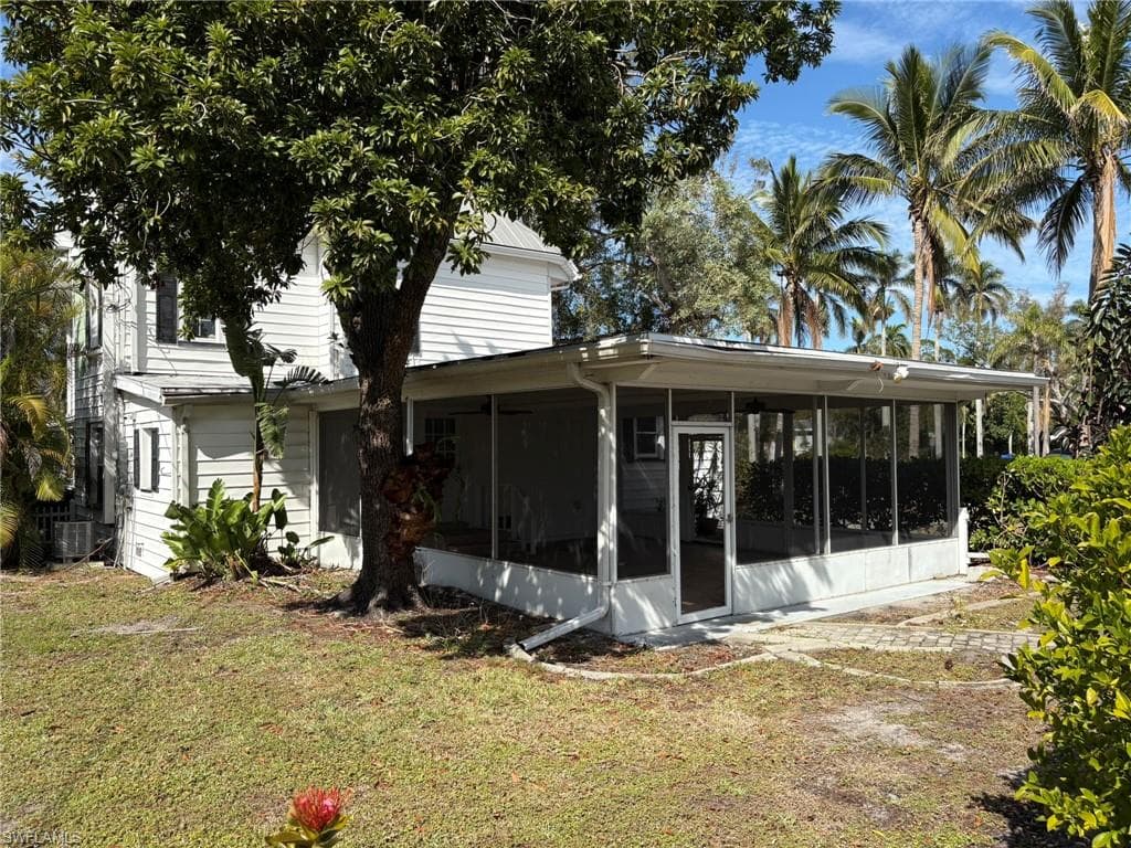 2703 McGregor BLVD, FORT MYERS FL 33901-34