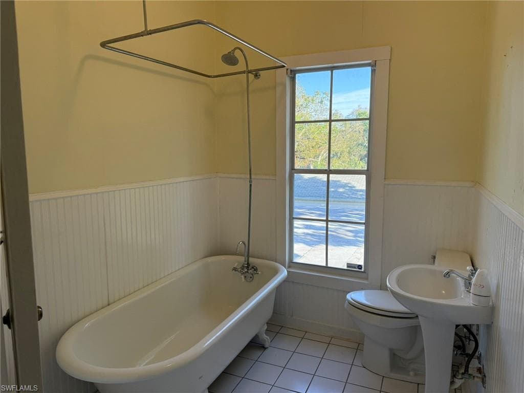 2703 McGregor BLVD, FORT MYERS FL 33901-24