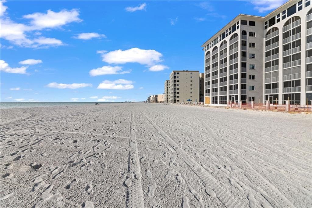 25900 Hickory BLVD # 706, BONITA SPRINGS FL 34134-24