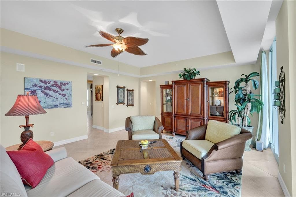 295 Grande WAY # 405, NAPLES FL 34110-5