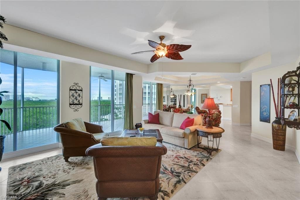 295 Grande WAY # 405, NAPLES FL 34110-4