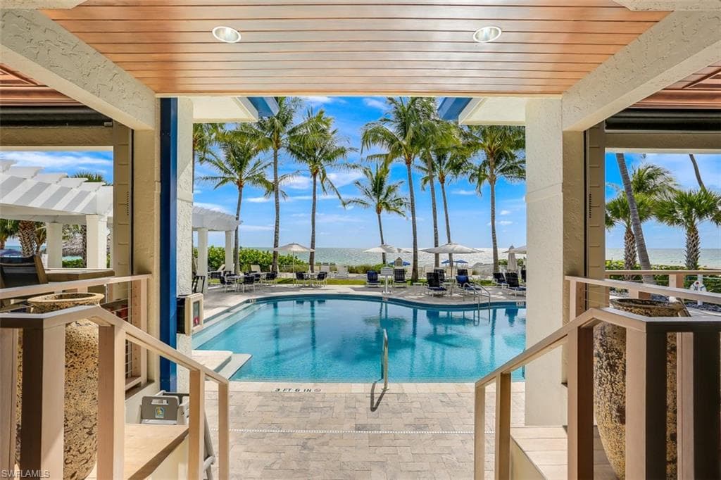 295 Grande WAY # 405, NAPLES FL 34110-37