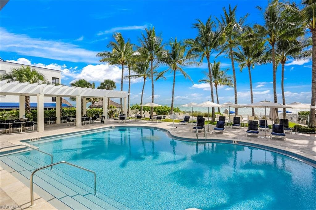 295 Grande WAY # 405, NAPLES FL 34110-38