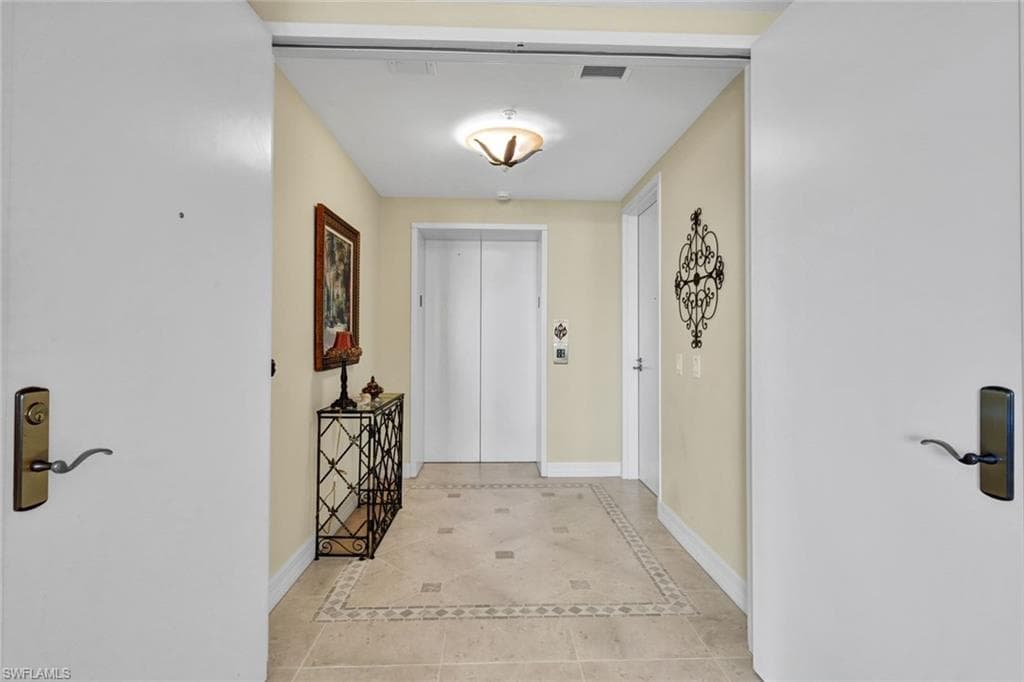 295 Grande WAY # 405, NAPLES FL 34110-3