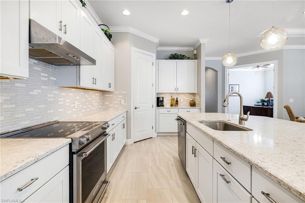 1409 Redona WAY, NAPLES FL 34113-8