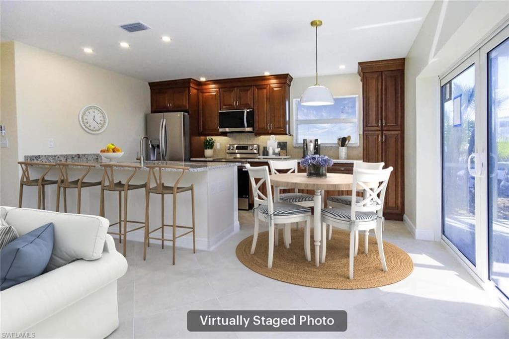 827 E Gulf DR # M4, SANIBEL FL 33957-1