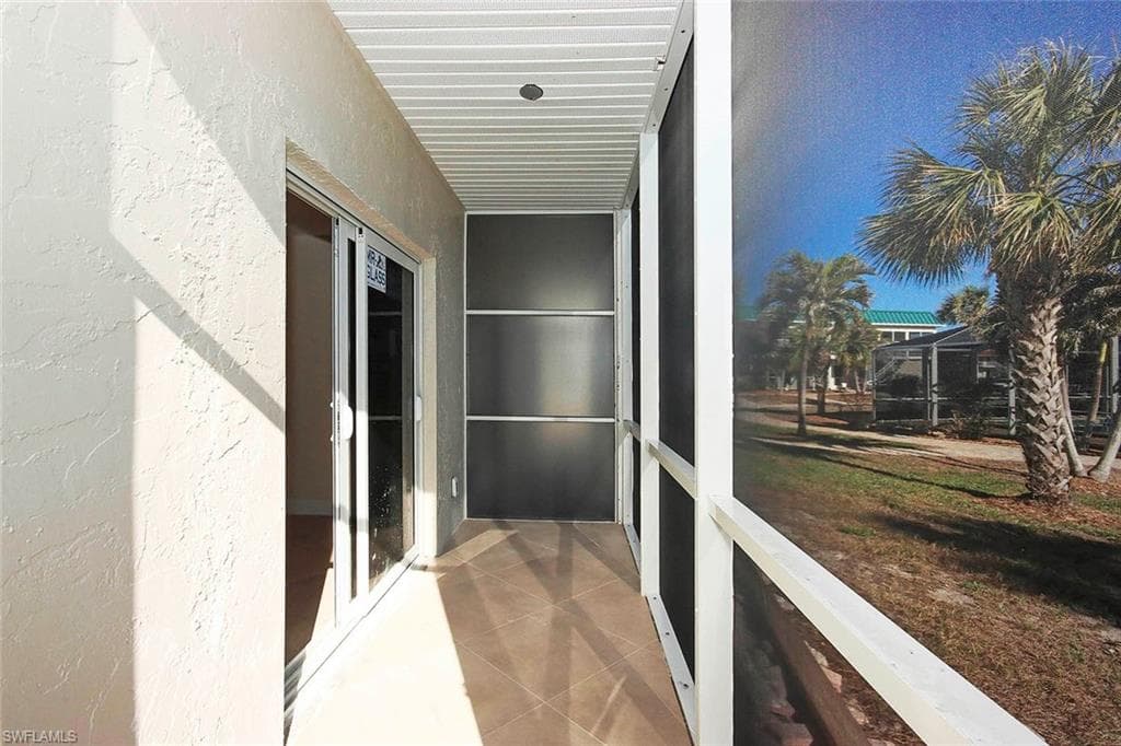 827 E Gulf DR # M4, SANIBEL FL 33957-8