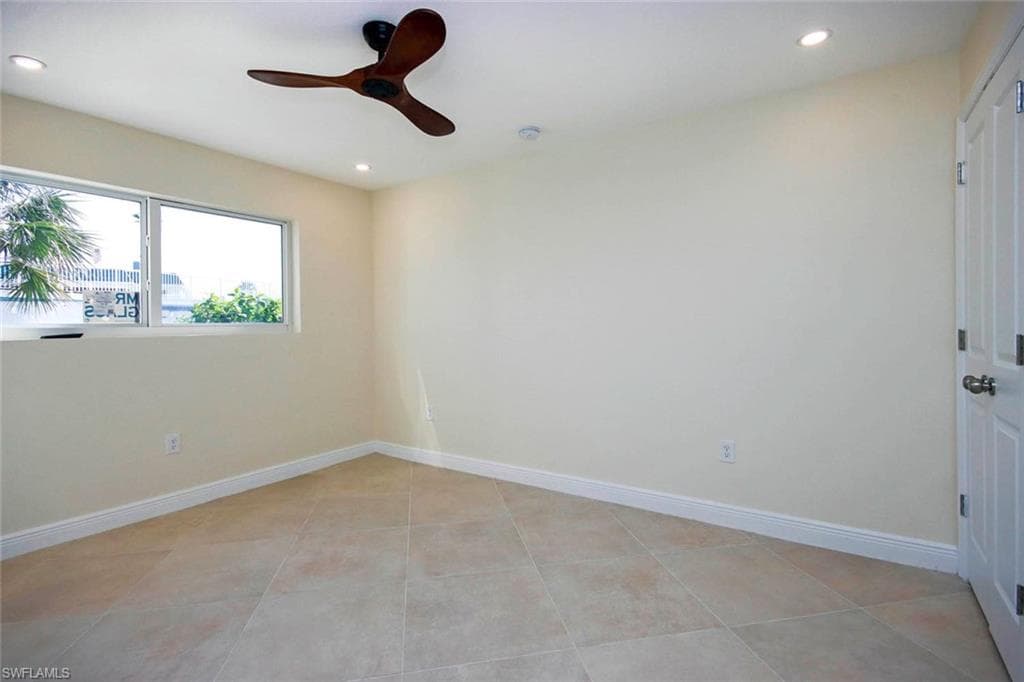827 E Gulf DR # M4, SANIBEL FL 33957-9