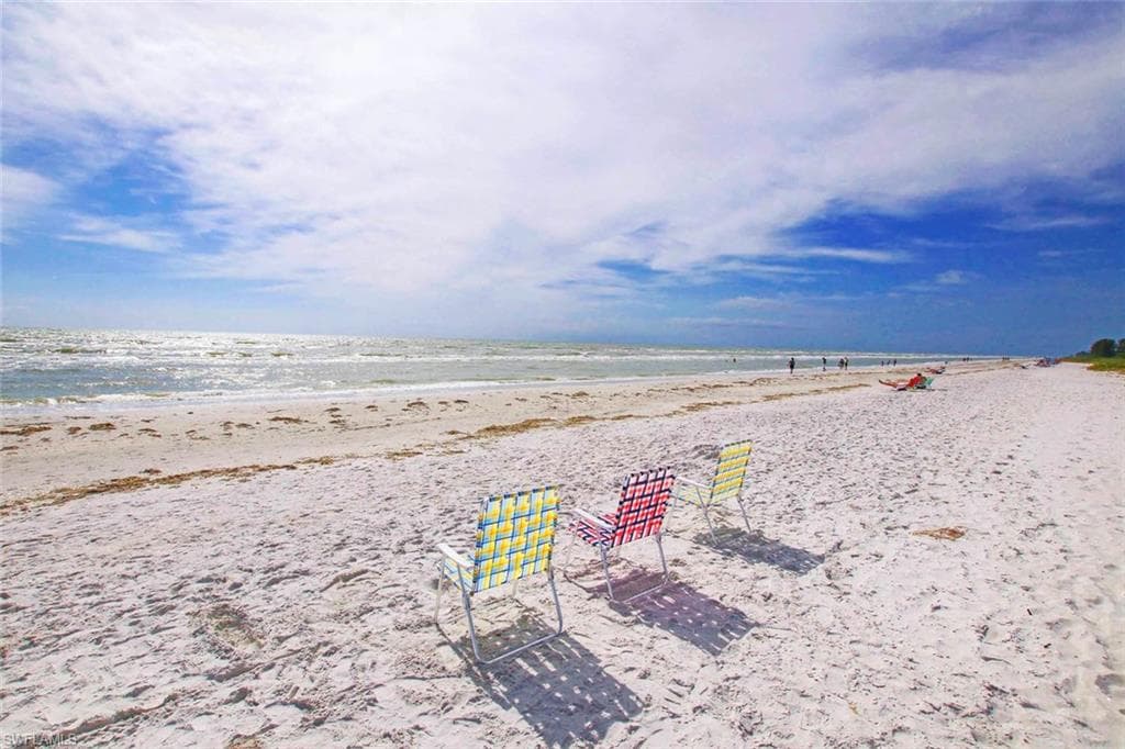 827 E Gulf DR # M4, SANIBEL FL 33957-13