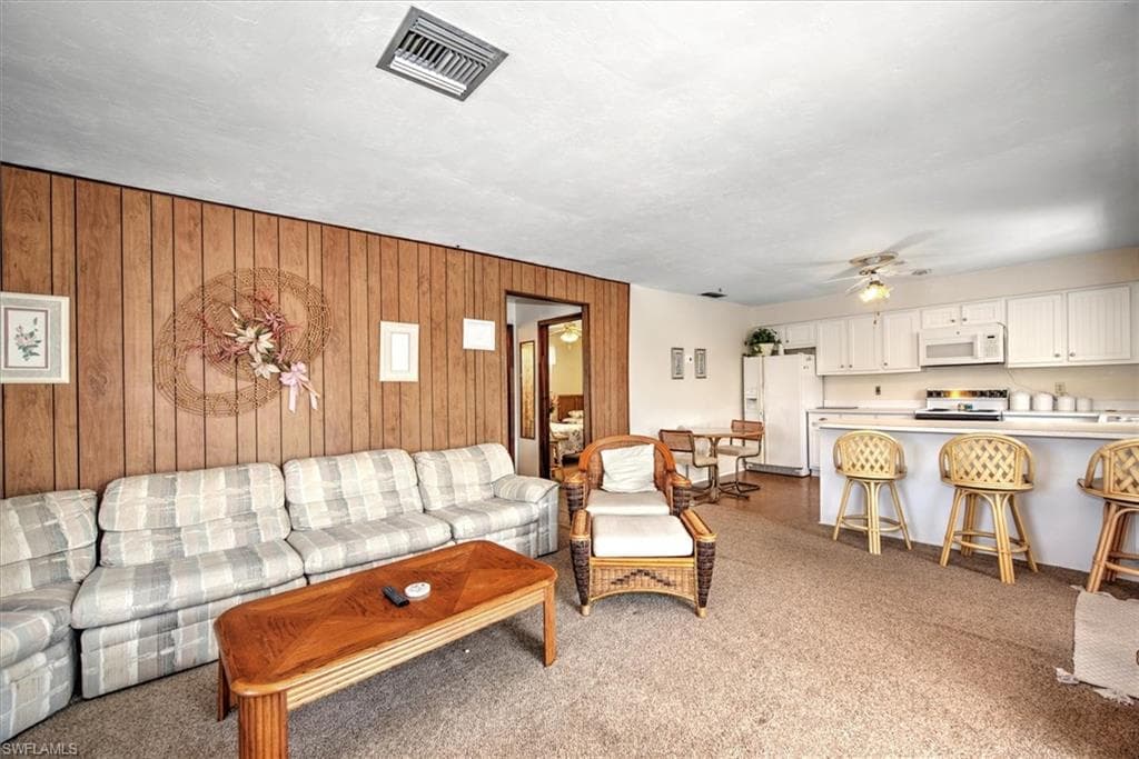 407 Lazy WAY, FORT MYERS BEACH FL 33931-5