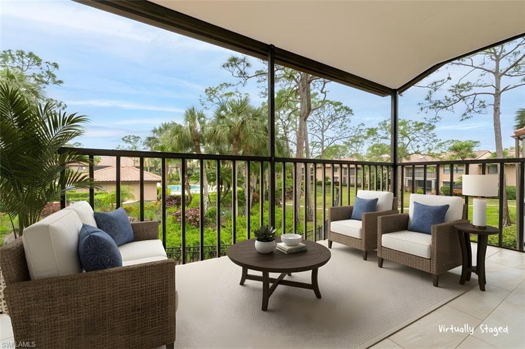 3219 Horse Carriage WAY # 306, NAPLES FL 34105-1