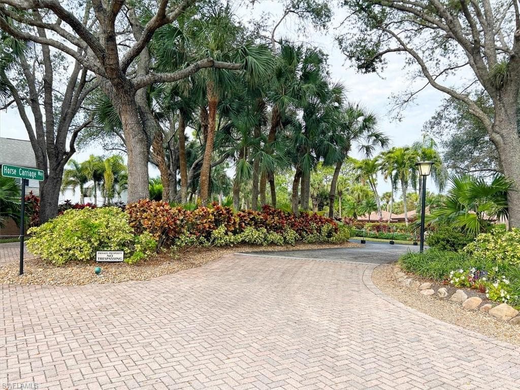 3219 Horse Carriage WAY # 306, NAPLES FL 34105-27