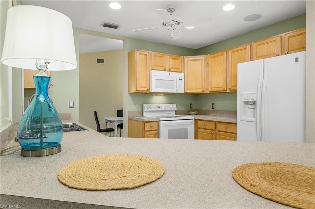 2560 11th CIR, NAPLES FL 34103-10