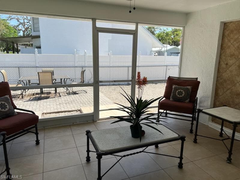 2560 11th CIR, NAPLES FL 34103-30