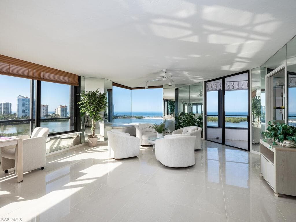 5555 Heron Point DR # 902, NAPLES FL 34108-1