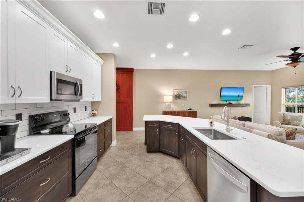 8701 Banyan Bay BLVD, FORT MYERS FL 33908-13